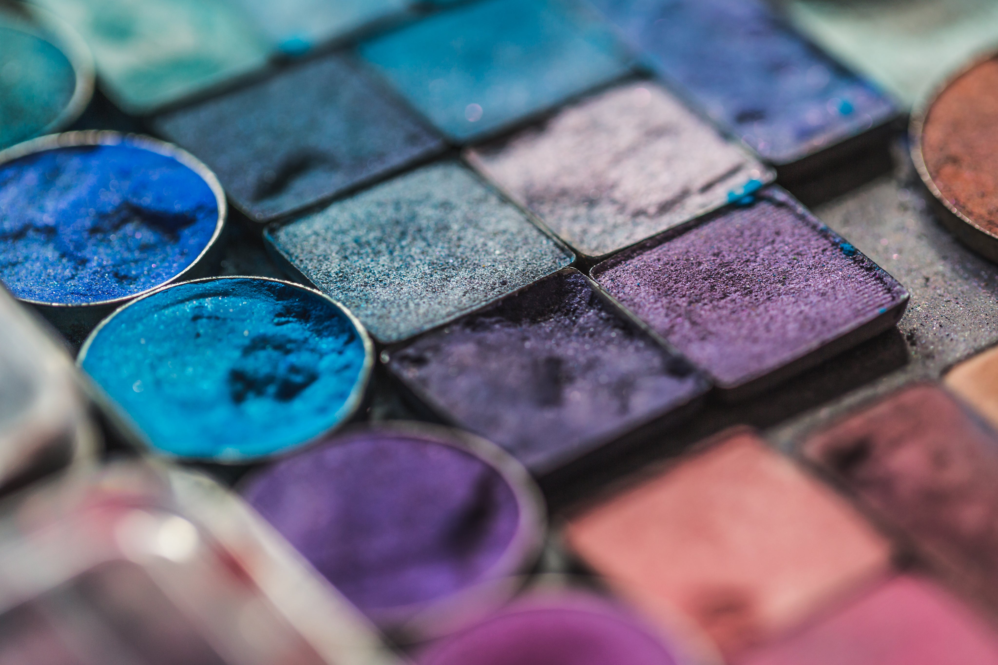 Enhance & Define Your Eyes